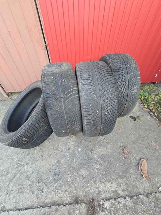 De vânzare cauciucuri de iarna 265/45/21 Michelin