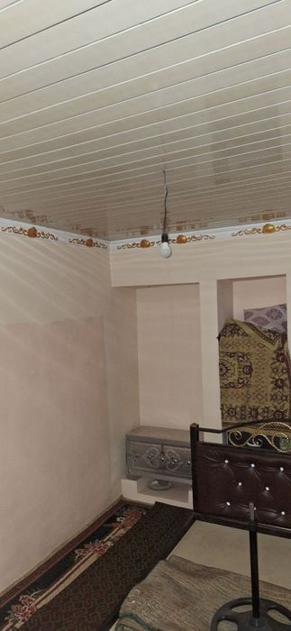 Турар ховли сотилади