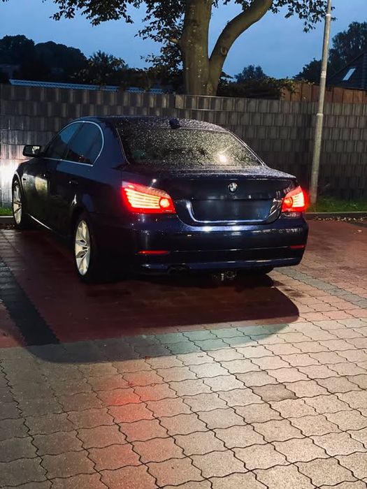 Vând BMW E60 523i an 2008 albastru