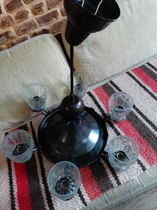 Vând lustra Vintage