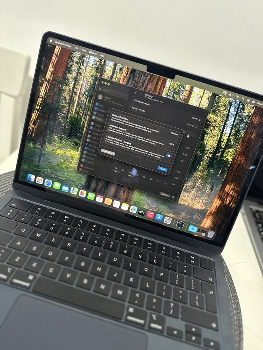 Macbook M3 2024