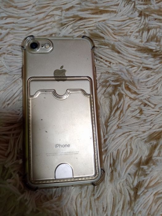 Продаю iPhone 7 без гарантии