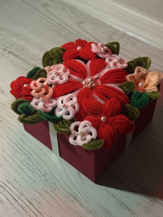 Ръчно изработена цветна аранжировка