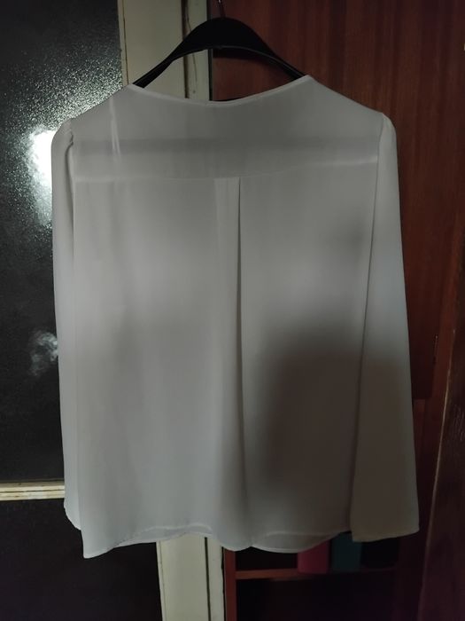 Елегантна официална блуза с жабо