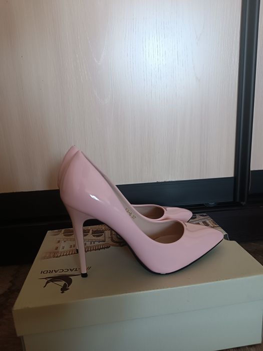 Продам туфли женские