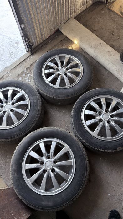 Продам резину с дисками 195/60/15