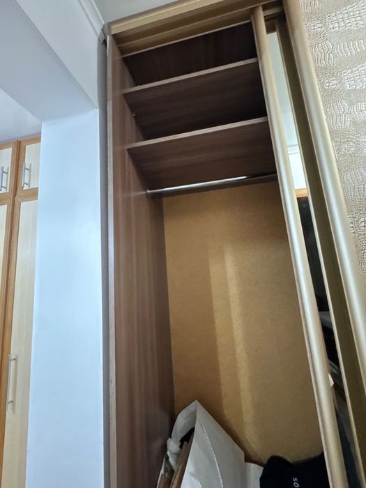 Шкафы много что хранит!