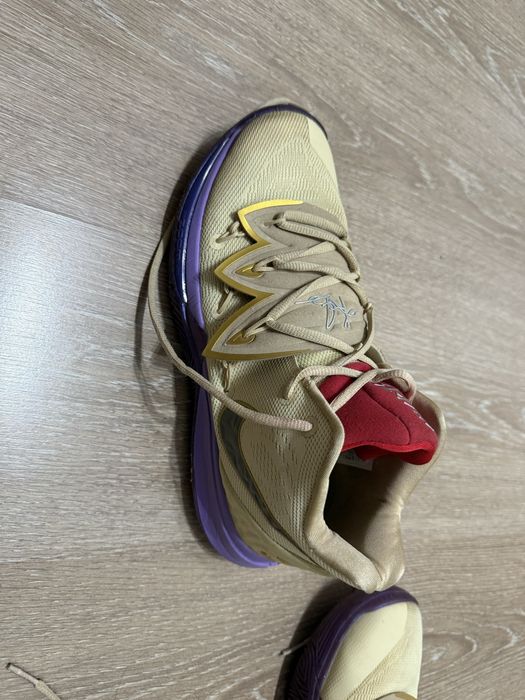 продам баскетбольные кроссовки