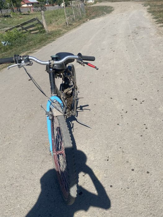 Bicicleta cu motor
