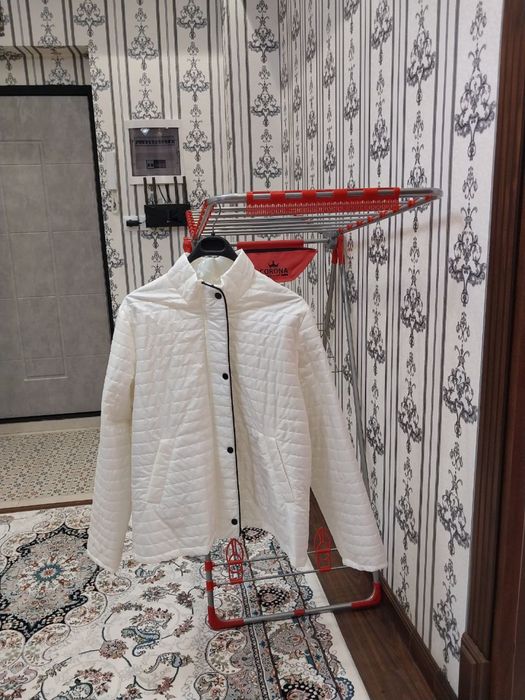 Продается женская куртка