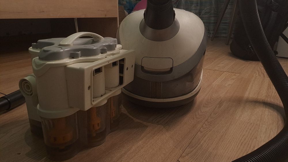 Продаю пылесос samsung aquatic.