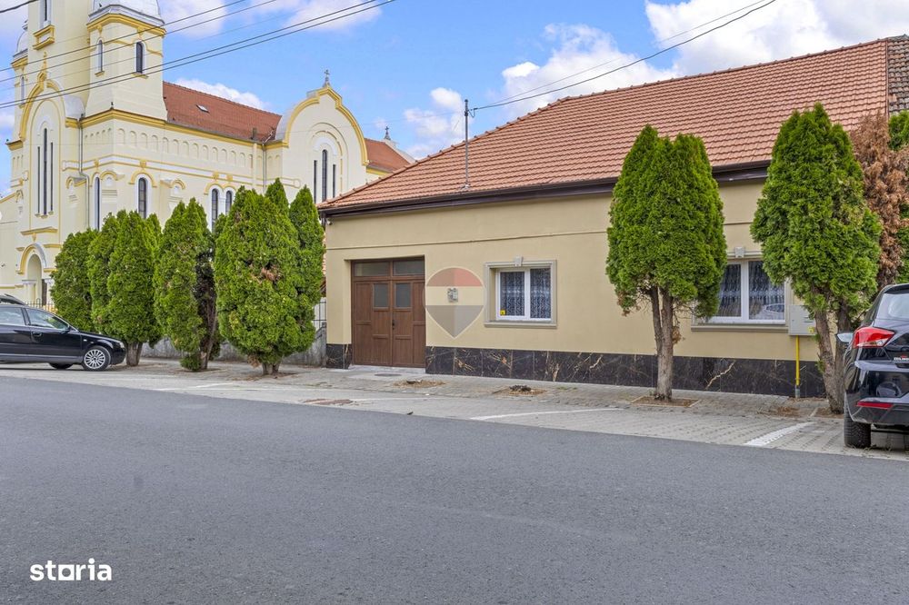 Casă complet renovată în zona ultracentrală | Pecica