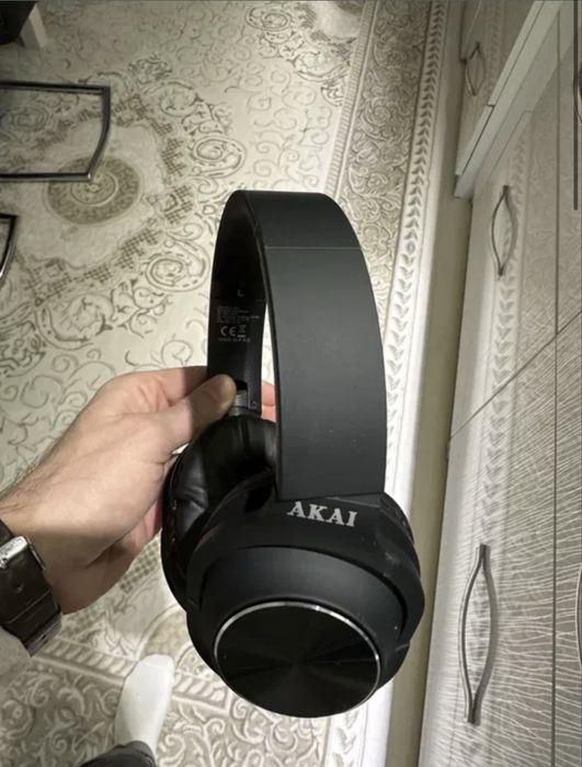 Casti muzica fara fir Akai noi