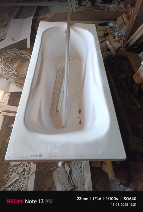 Продам акриловую ванну