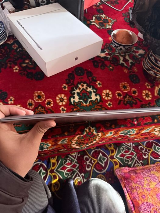 Macbook air M1 8/256