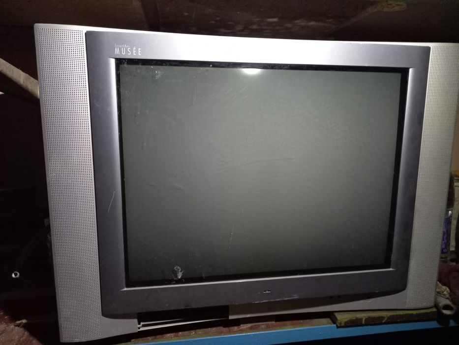 Продам телевизор