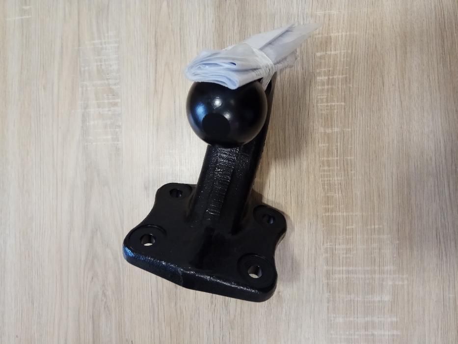 Carlig remorcare cu prindere in 4 puncte Flange NOI!!!