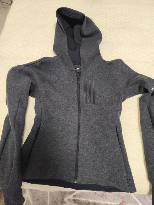 Дамски екип,,Adidas"