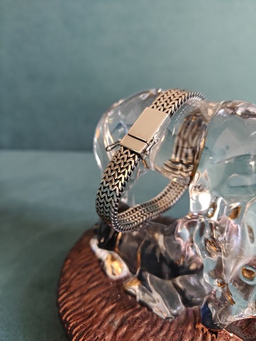 Браслет серебряный.