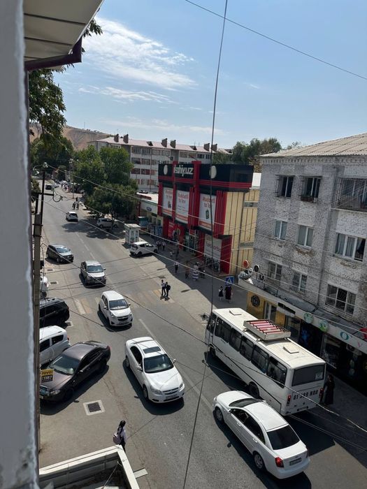 1 xonali uy sotiladi