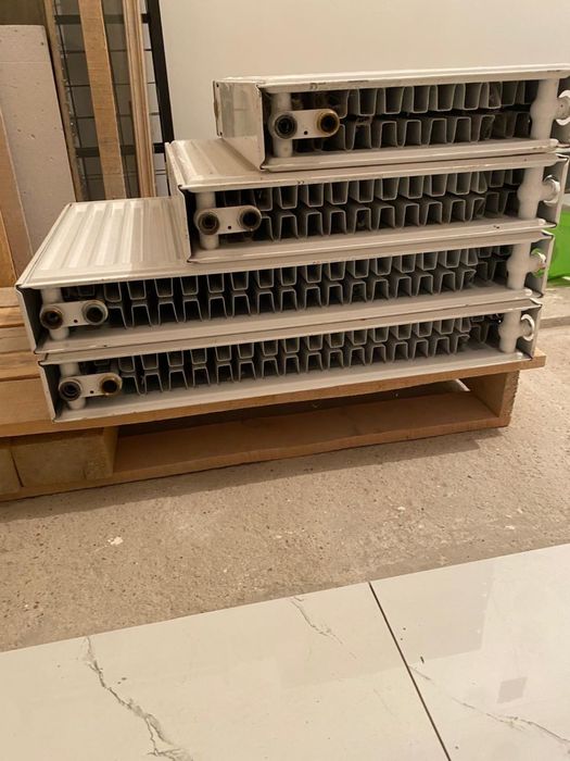 Продаются 4шт б/у  радиаторы Buderus