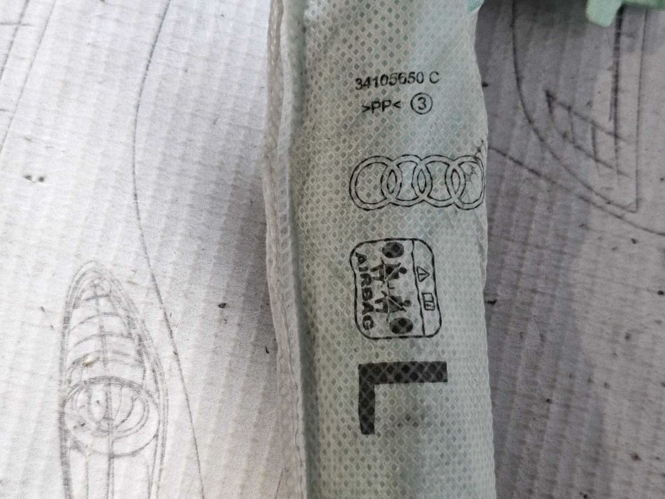 Airbag cortină stânga Audi A3 8V 2013-2019 2014 1.2 TFSI 77kW Cod OEM: 8V3880741A (5F3)