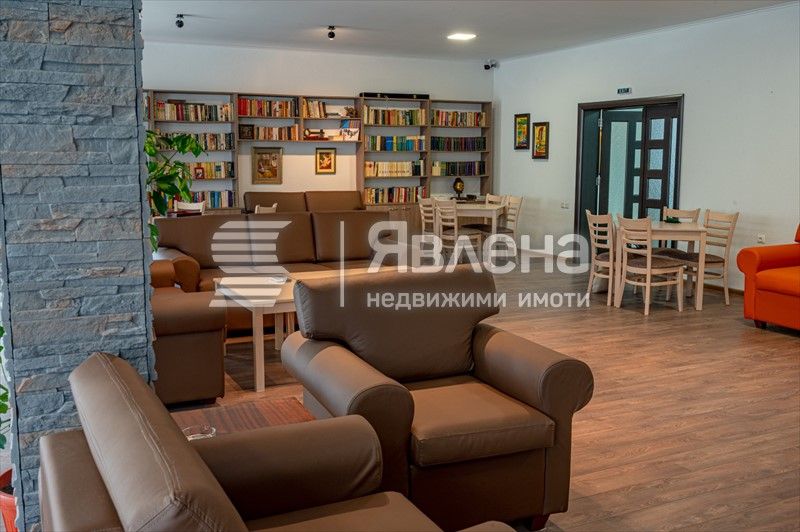 Продава се Магазин в Априлци - 2500 кв.м за 700 €/кв.м - Снимка #6