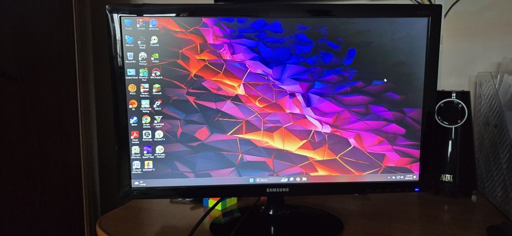 Vând monitor Samsung LED 24 inch