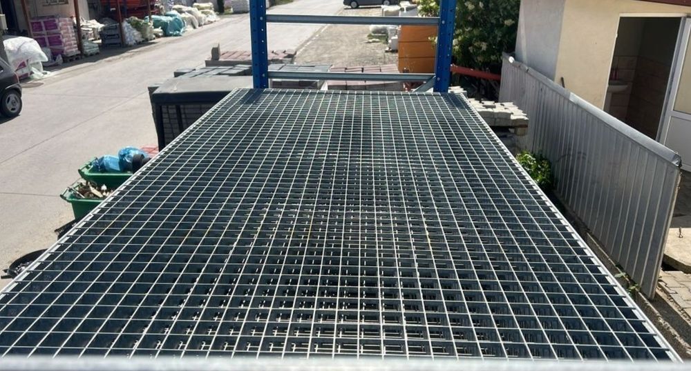 Gratare zincate pentru trepte