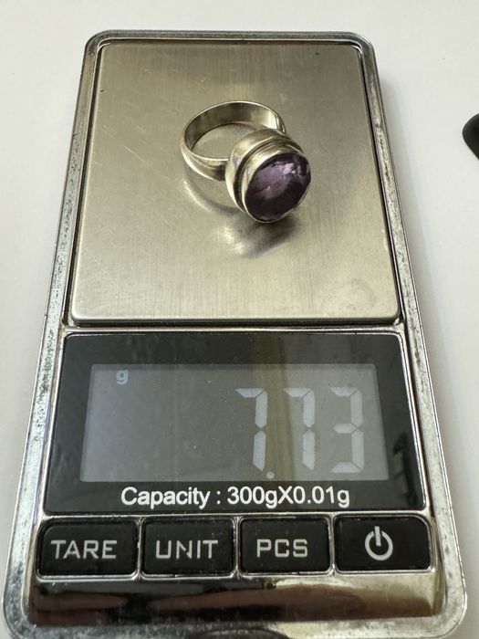 Inel din argint masiv cu ametist natural, mare.