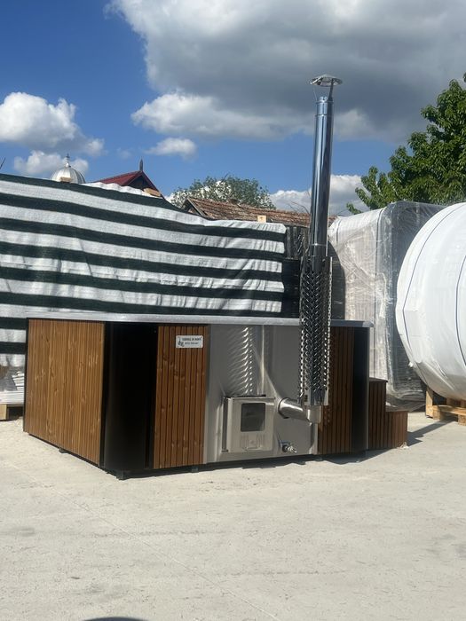 Ciubar patrat 2.2m x 2.2m