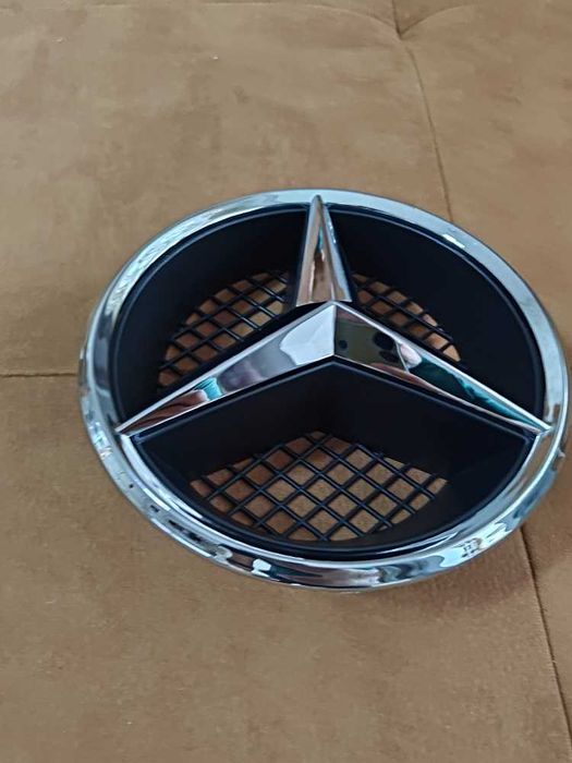 Емблема със Звезда за Предна Решетка на Mercedes W204 C Клас GLK G GLK