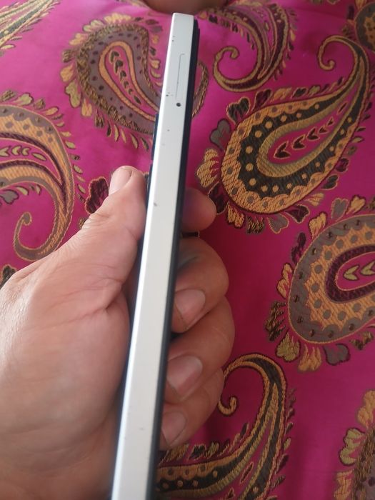 Тесно спарк 10 про 10 кун кафолати билан ишлаши жуда зур