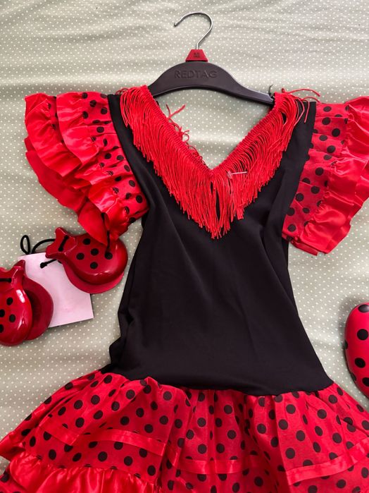 Продается наряд на девочку