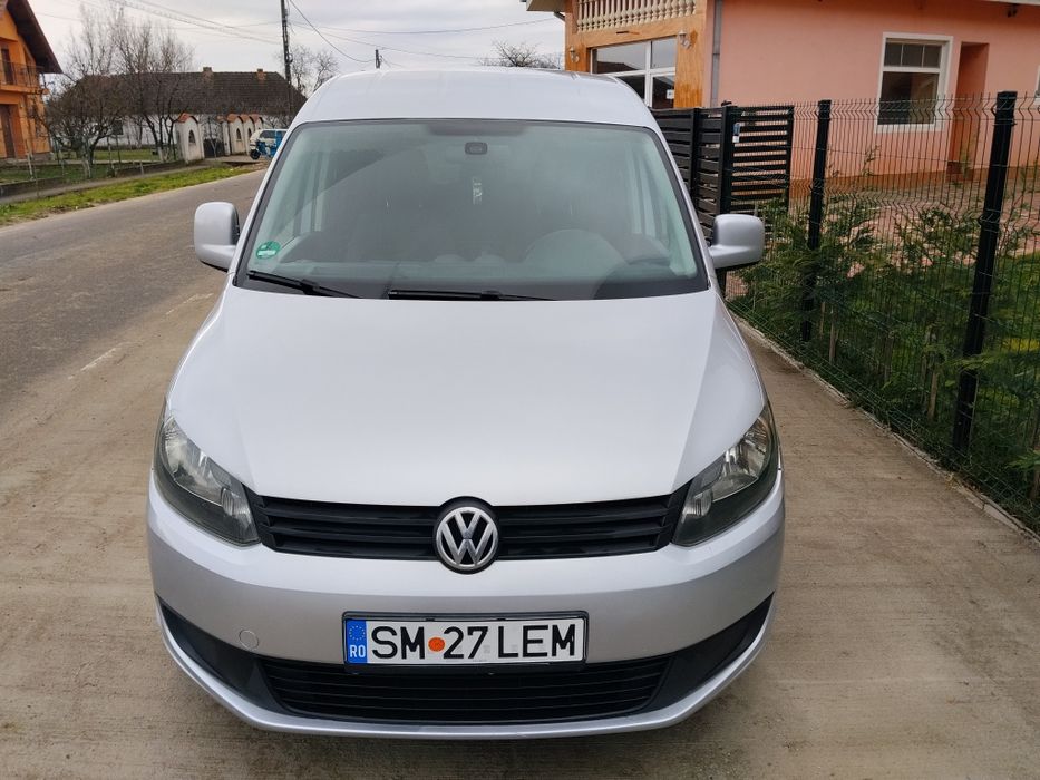 Vând Volkswagen Caddy