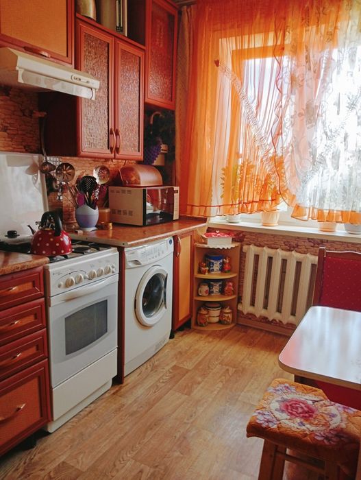 Продам трёхкомнатную квартиру 64кв.