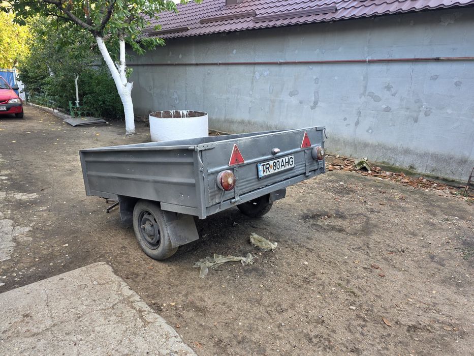 Remorca de vanzare