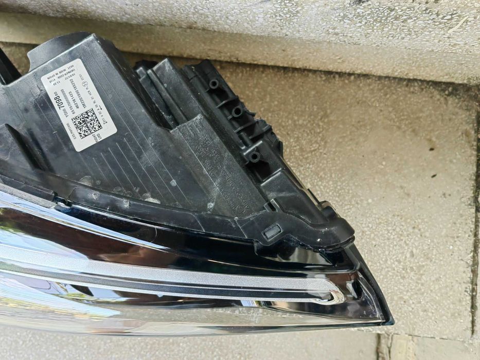 Фар Opel Crossland X LED 22г. десен / Фар Опел Кросланд Оригинален