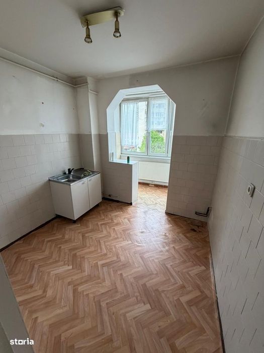 Apartament 2 camere decomandat, Grivitei
