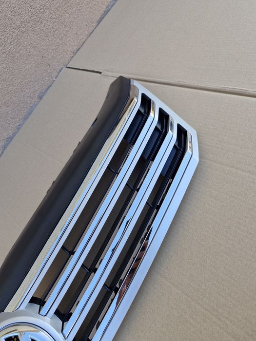 Grila centrala Vw Passat B7 NOUA 2010-2014