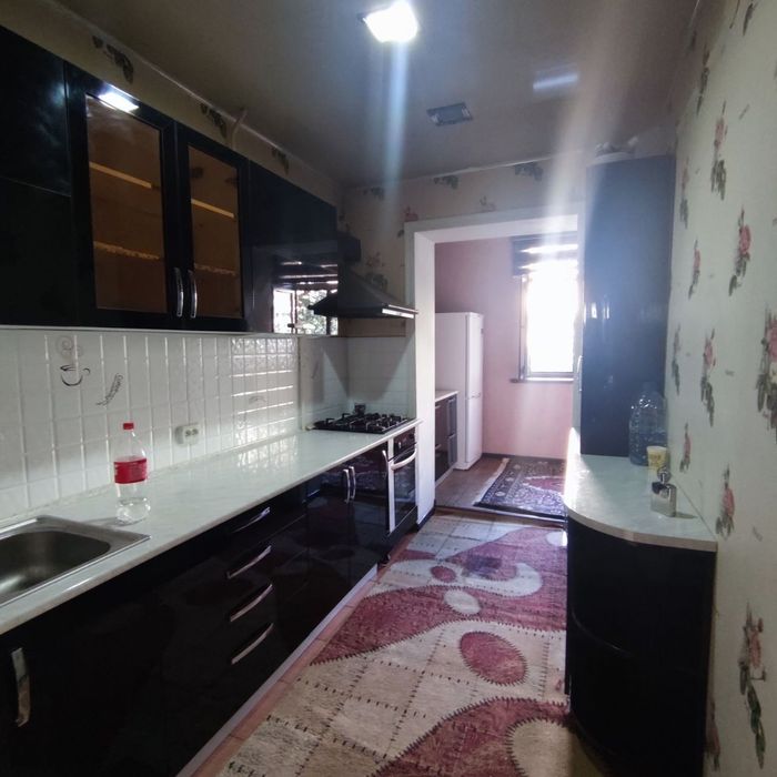 Продам 3 ком Юнусабад 2 квартал Кирпич