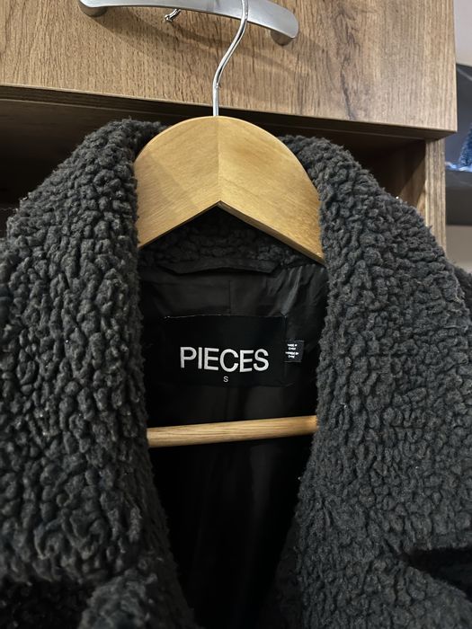 Пухено палто PIECES - S