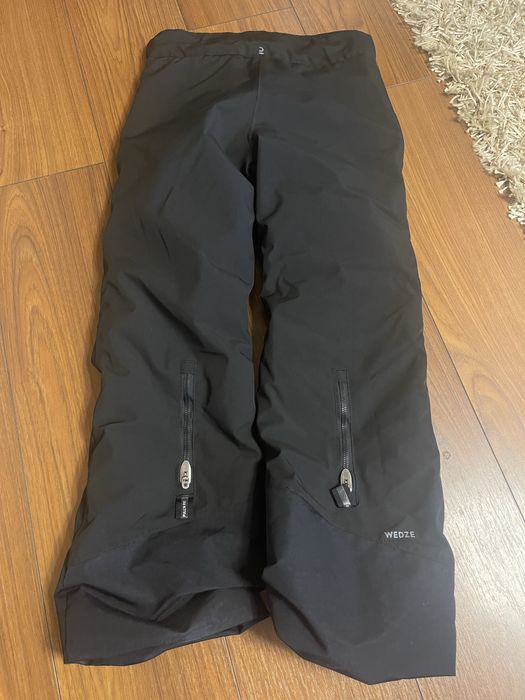 Costum ski reglabil Dechatlon marimea 143-152 ( 12 ani)