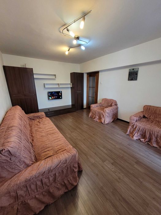 Apartament central 2 camere decomandat 57 mp cu 2 parcari platite