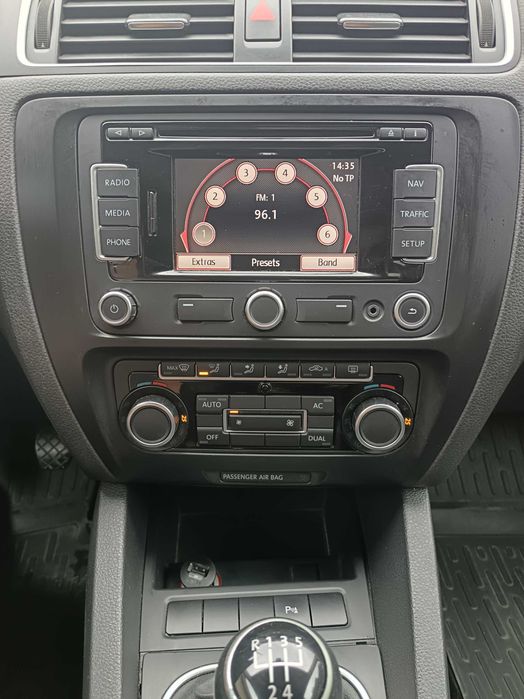 VOLKSWAGEN Jetta 2011 — imagine 5