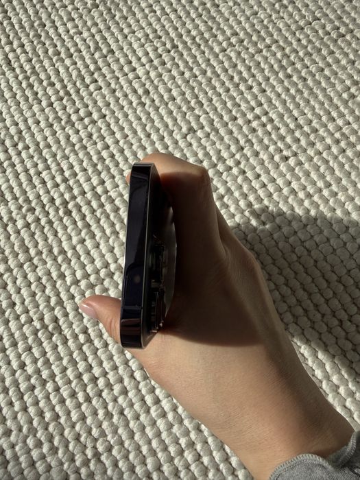 Продам Айфон 14 про