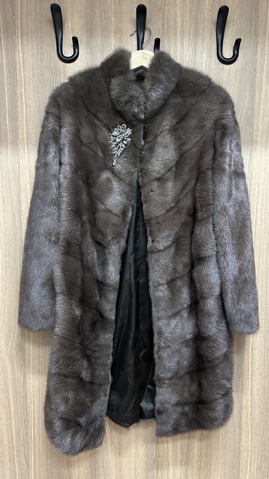 Продам норковую шубу