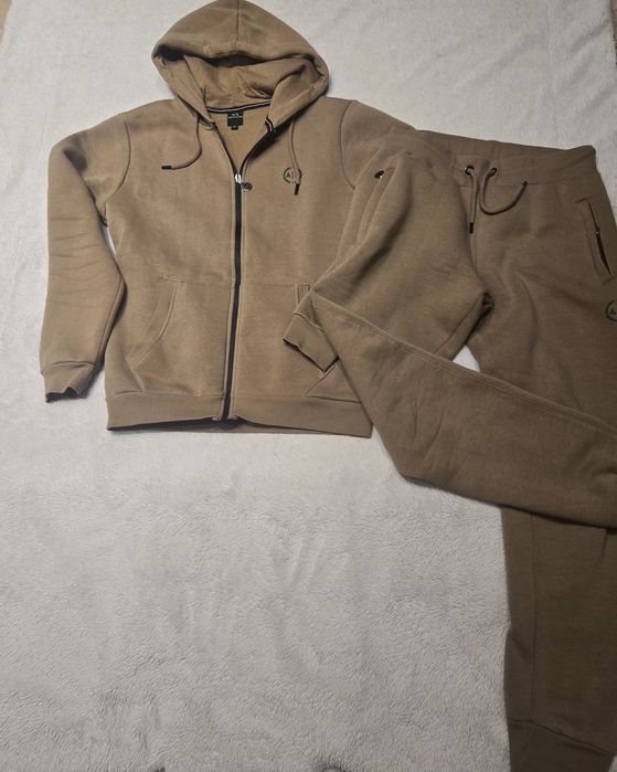 Armani Exchange M
