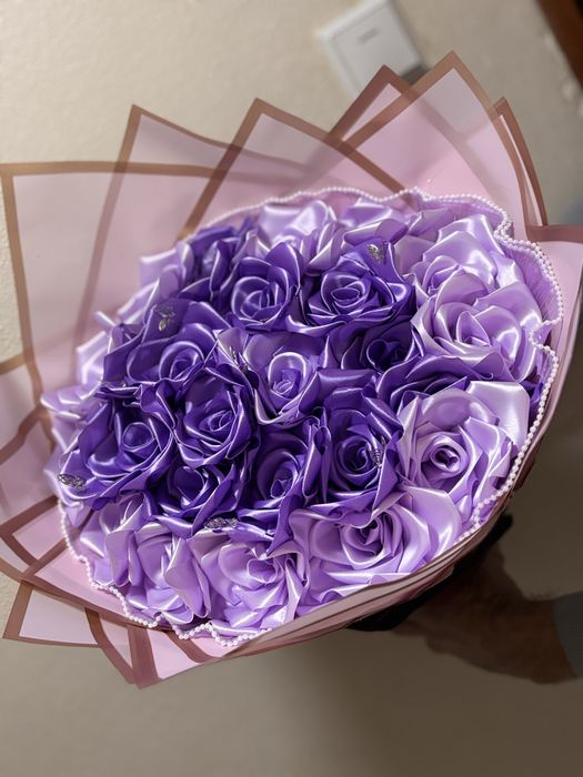 Trandafiri din satin