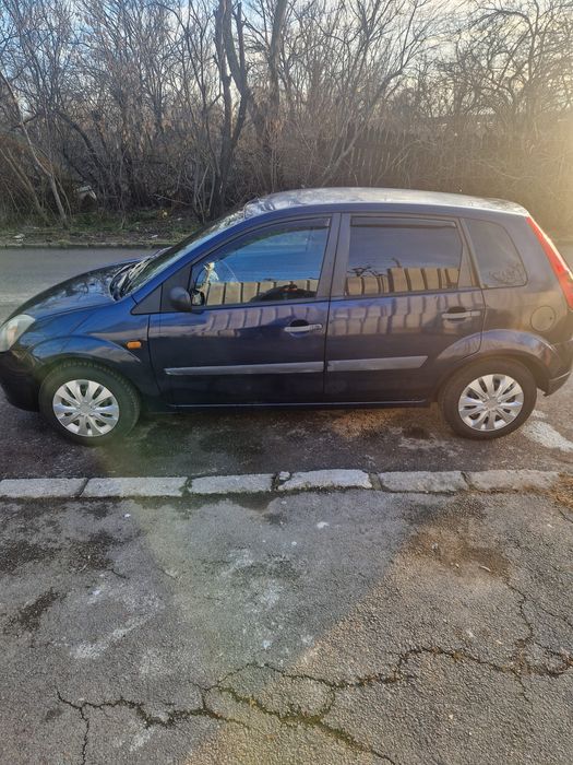 VÂND Ford Fiesta 1.4 TDCi – Diesel | 2005 | Albastru